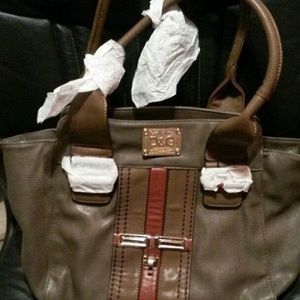 Meet your Posher, Jasamine l